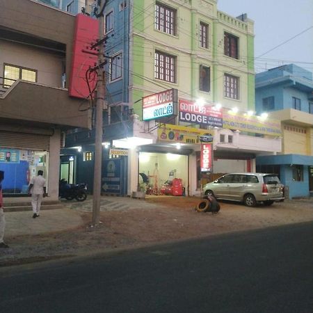 New City Tower Residency Tiruchchendūr Dış mekan fotoğraf